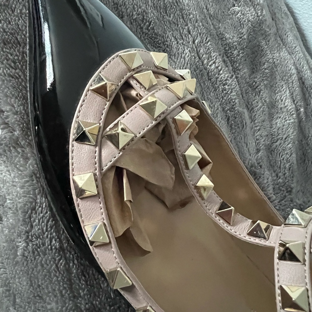 Valentino rockstud black patent leather flats